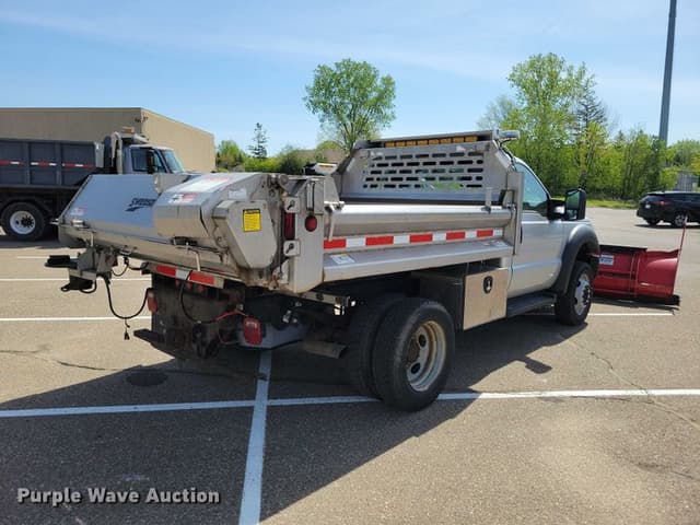 Image of Ford F-450 equipment image 4