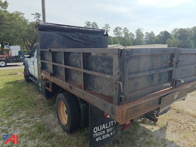 Image of Ford F-450 equipment image 1
