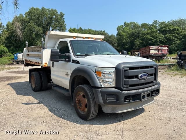 Image of Ford F-450 equipment image 2