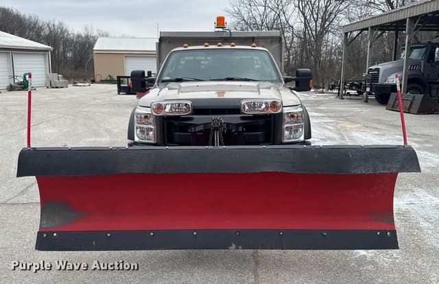 Image of Ford F-450 equipment image 1