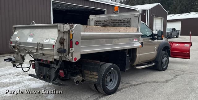 Image of Ford F-450 equipment image 4