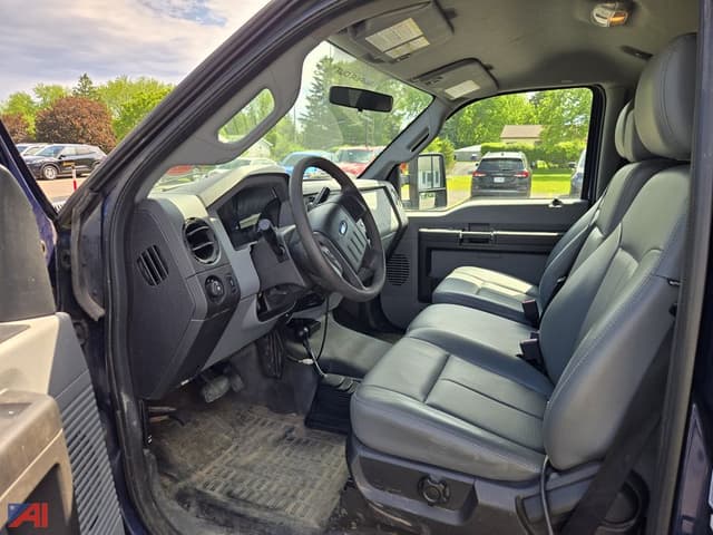 Image of Ford F-450 equipment image 3