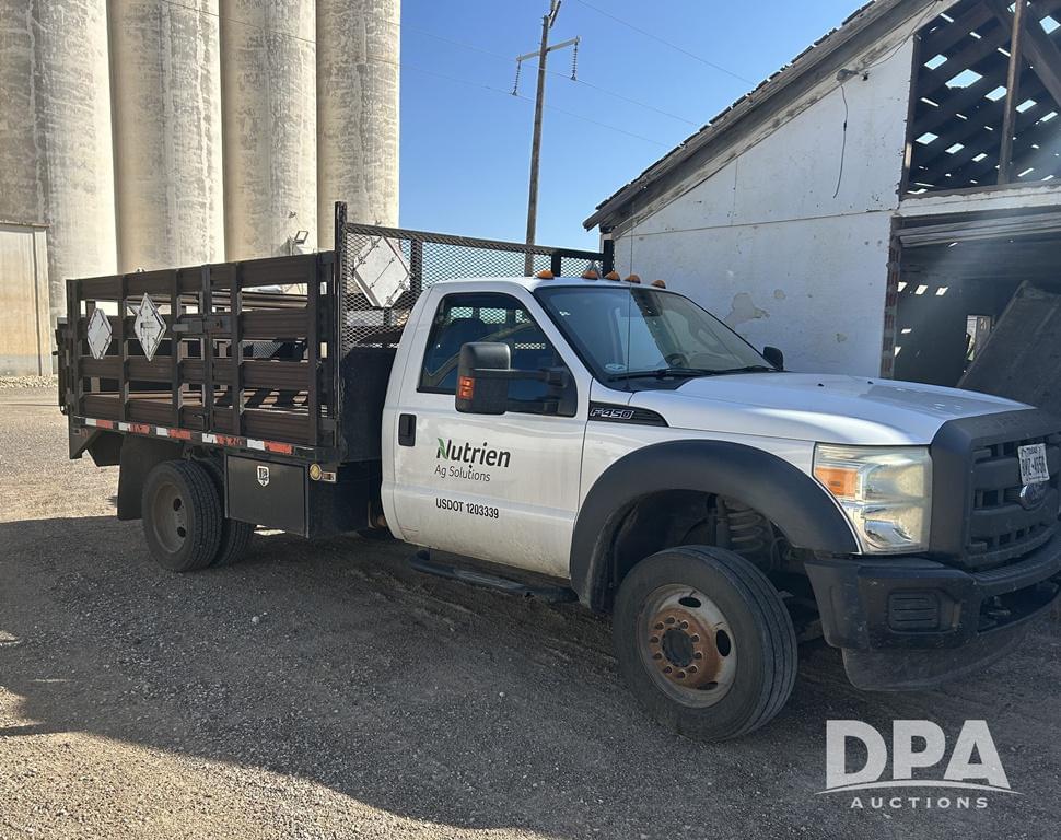 Image of Ford F-450 Primary image