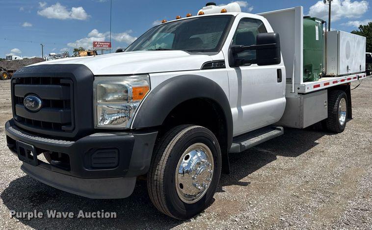 Image of Ford F-450 Primary image