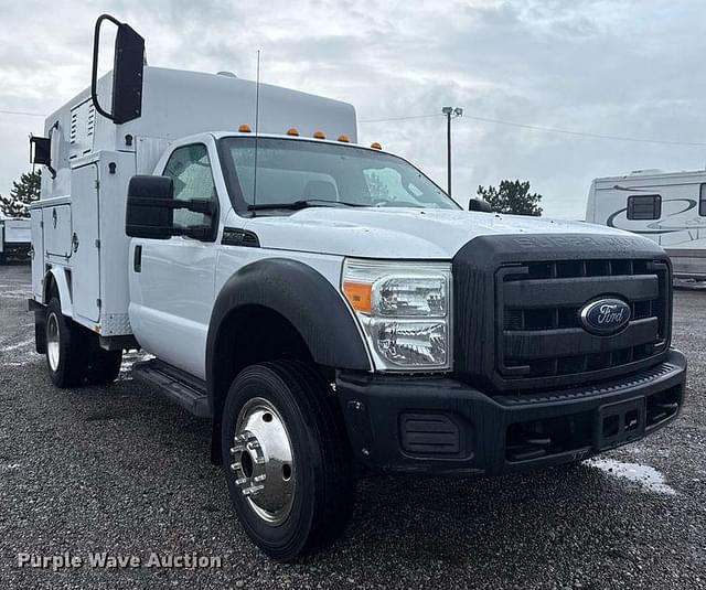 Image of Ford F-450 equipment image 2