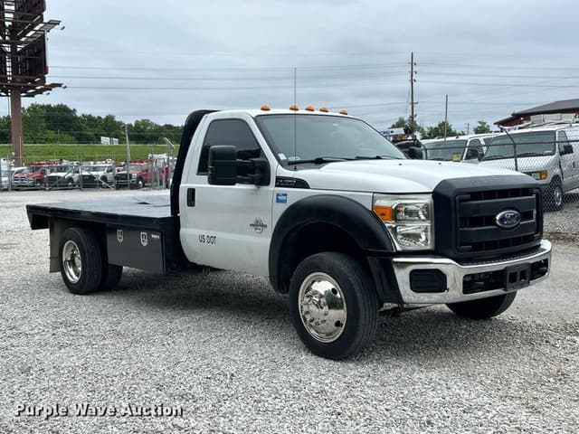 Image of Ford F-450 equipment image 2
