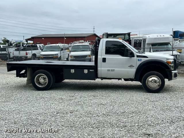 Image of Ford F-450 equipment image 3