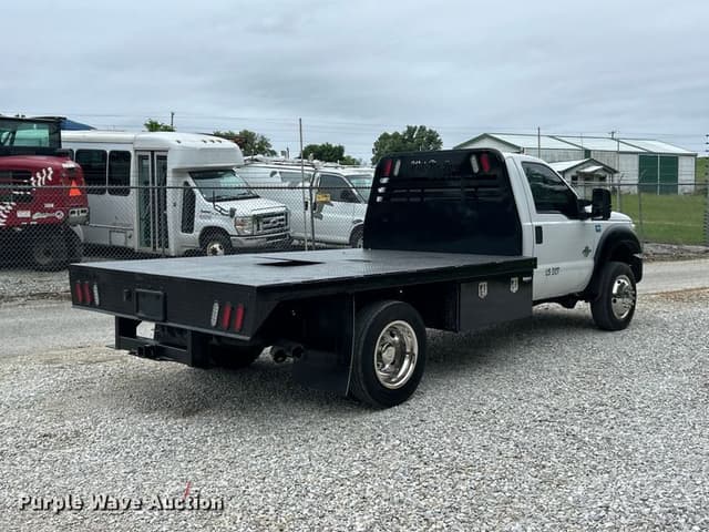 Image of Ford F-450 equipment image 4