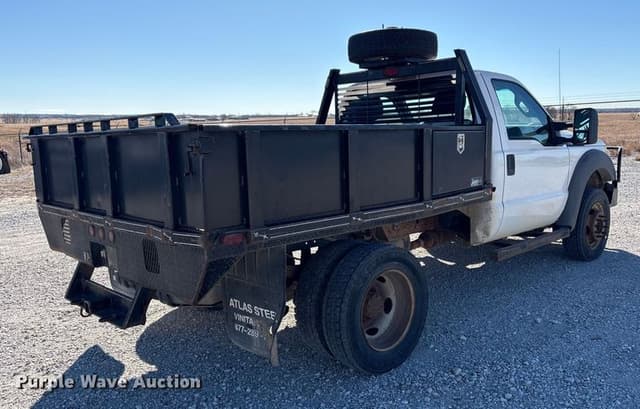 Image of Ford F-450 equipment image 4