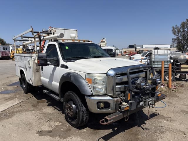 Image of Ford F-450 equipment image 1