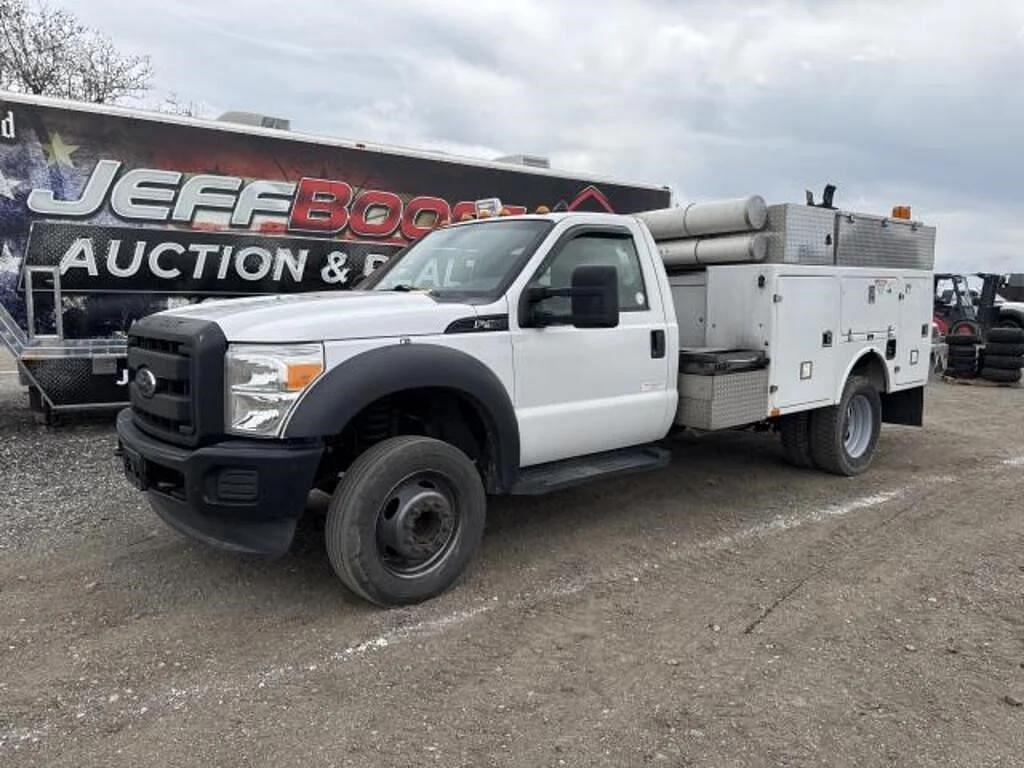 Image of Ford F-450 Primary image