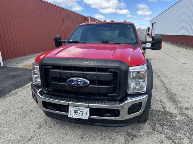 Image of Ford F-450 equipment image 3
