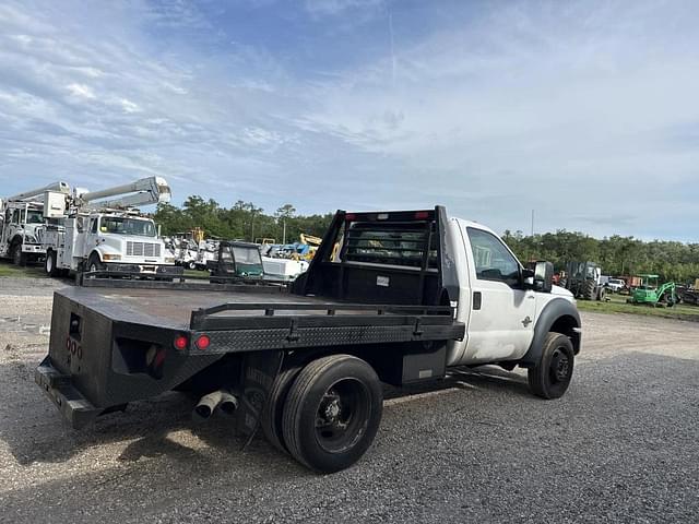Image of Ford F-450 equipment image 2