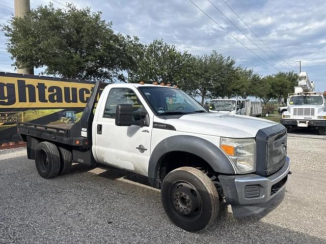 Image of Ford F-450 equipment image 4