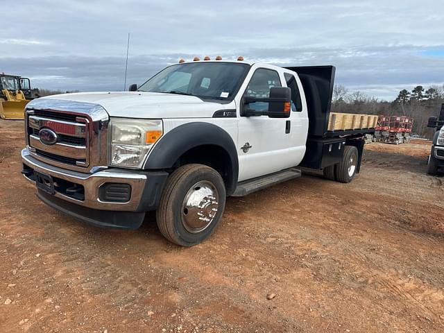 Image of Ford F-550 equipment image 3