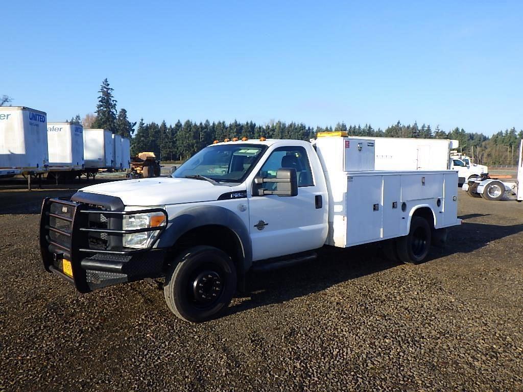 Image of Ford F-550 Primary image