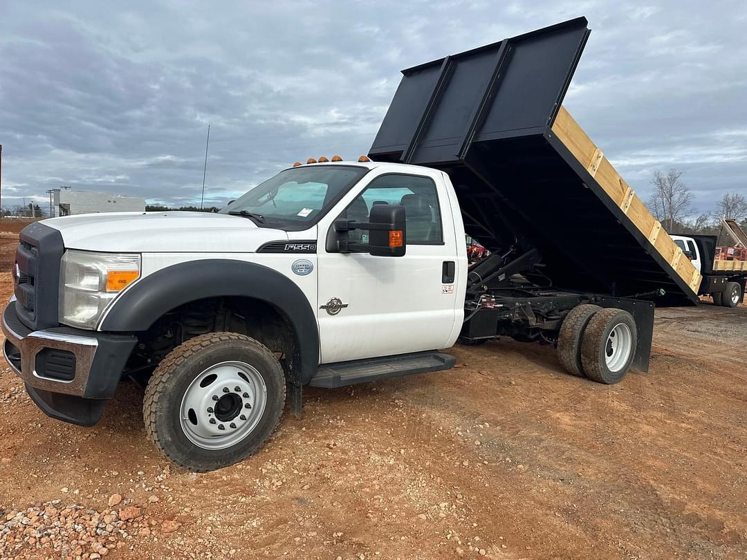 Image of Ford F-550 Primary image