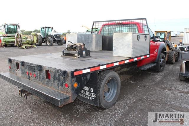 Image of Ford F-550 equipment image 2