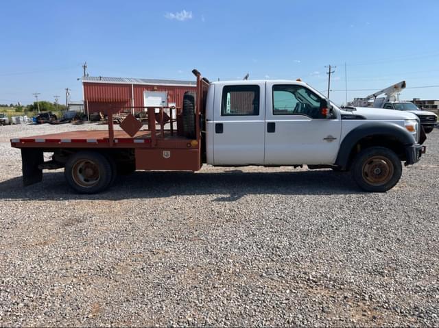 Image of Ford F-550 equipment image 3