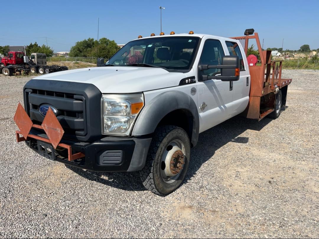 Image of Ford F-550 Primary image