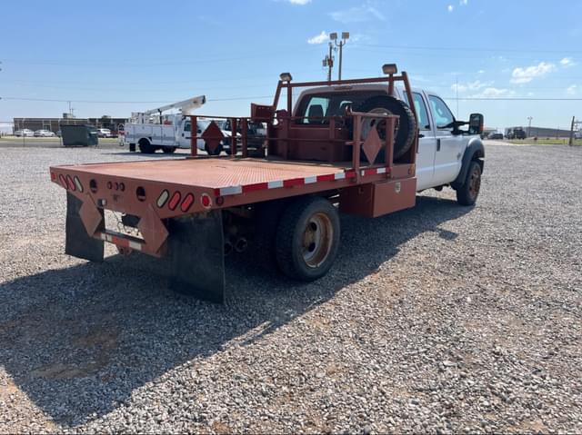 Image of Ford F-550 equipment image 4