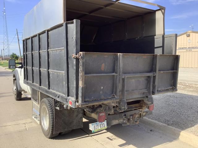 Image of Ford F-550 equipment image 4