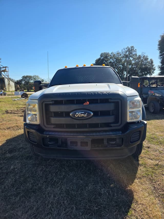 Image of Ford F-550 equipment image 1
