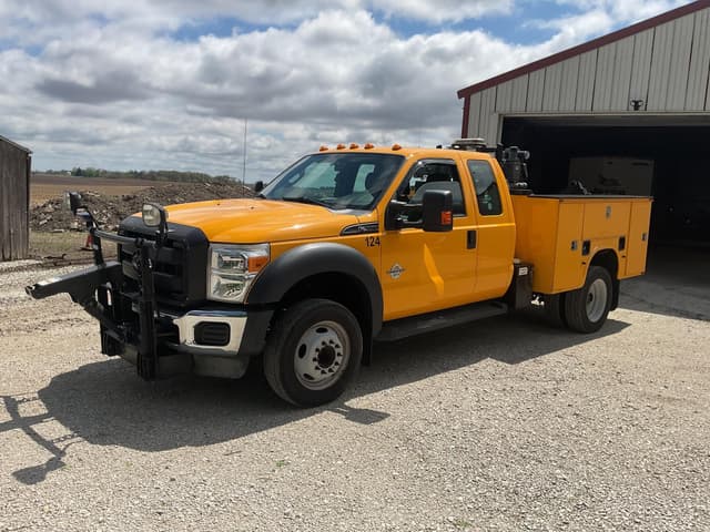 Image of Ford F-550 equipment image 1