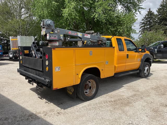 Image of Ford F-550 equipment image 4