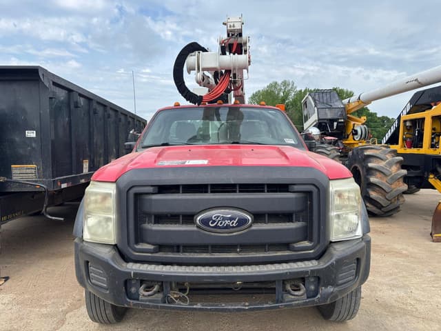 Image of Ford F-550 equipment image 1