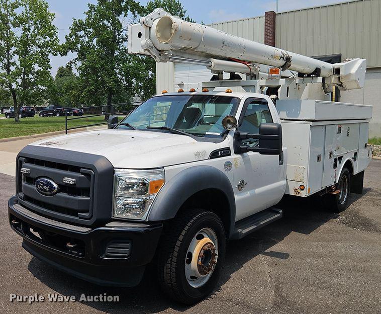 Image of Ford F-550 Primary image