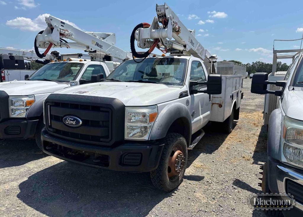 Image of Ford F-550 Primary image