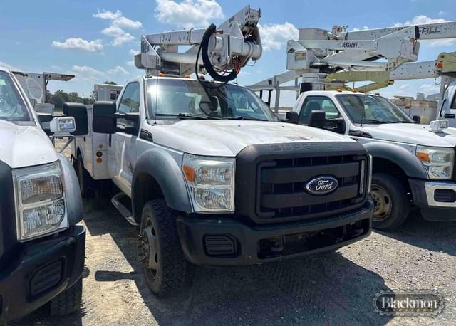 Image of Ford F-550 equipment image 2