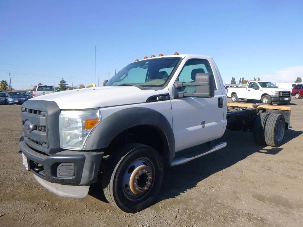 Image of Ford F-550 Primary image