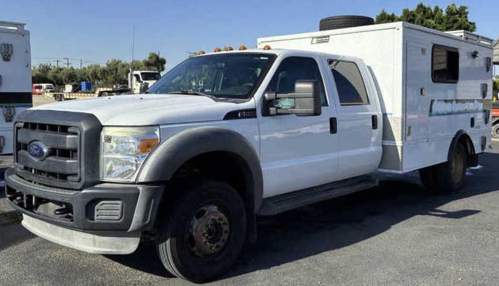 Image of Ford F-550 Primary image