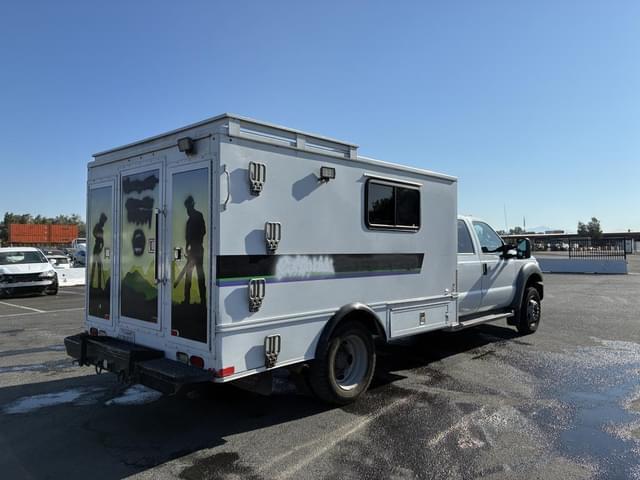 Image of Ford F-550 equipment image 2