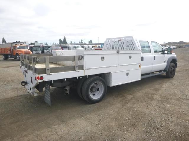 Image of Ford F-550 equipment image 2