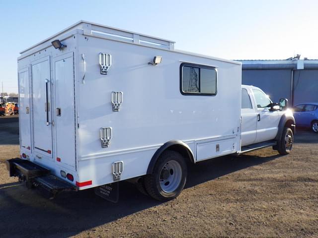 Image of Ford F-550 equipment image 2