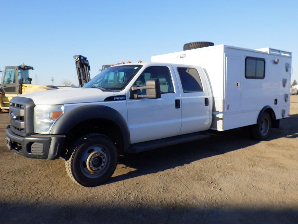 Image of Ford F-550 Primary image