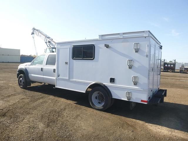 Image of Ford F-550 equipment image 4