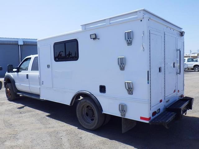 Image of Ford F-550 equipment image 3
