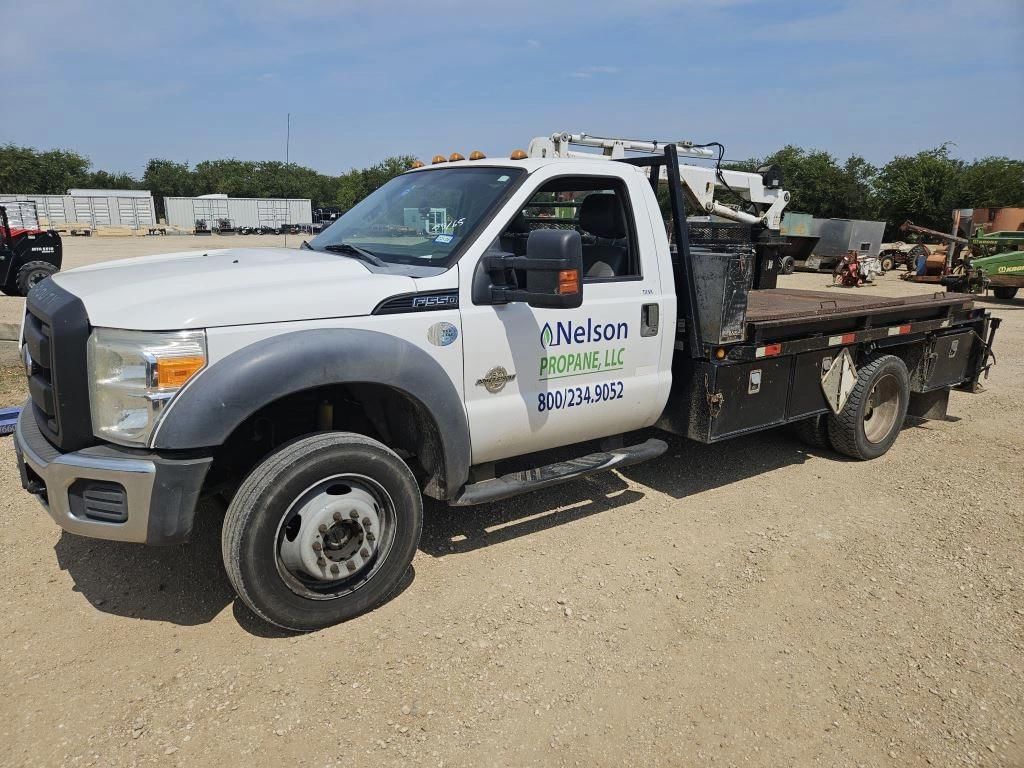 2012 Ford F-350 Equipment Image0
