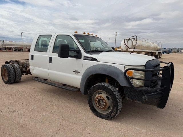 Image of Ford F-550 equipment image 2