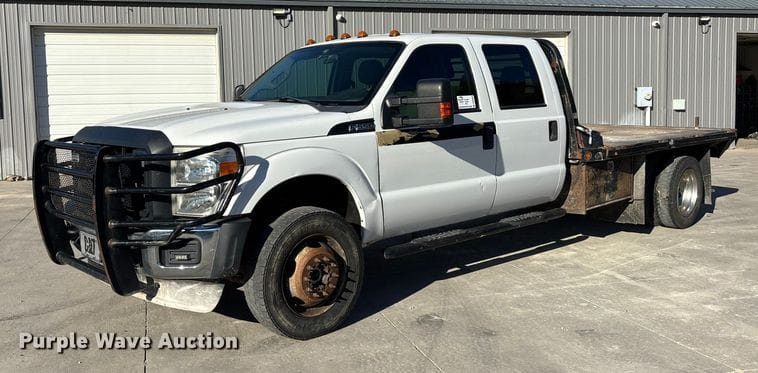 2012 Ford F-550 Equipment Image0