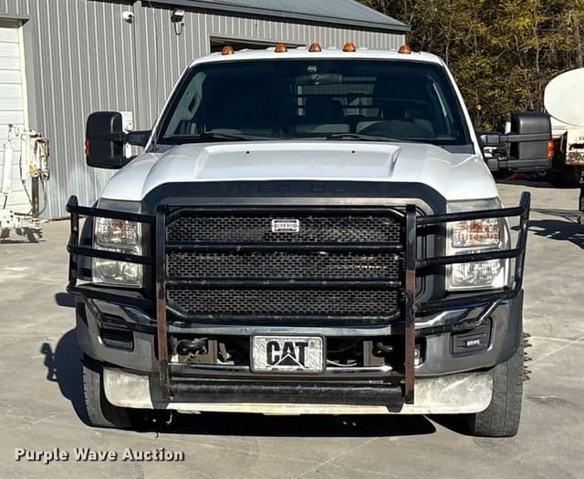Image of Ford F-550 equipment image 1