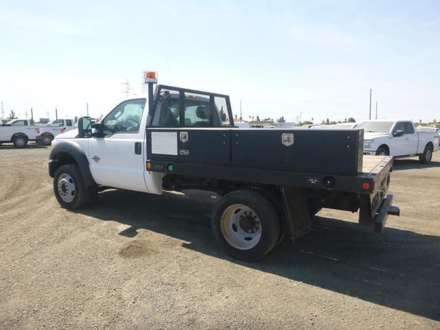 Image of Ford F-550 equipment image 3