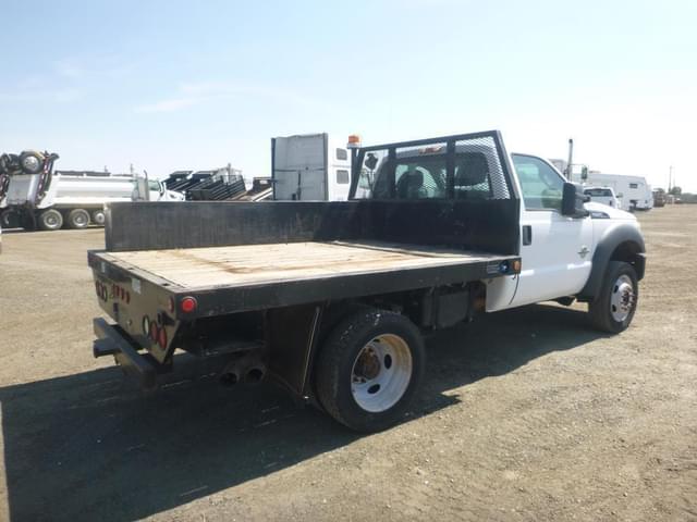 Image of Ford F-550 equipment image 2
