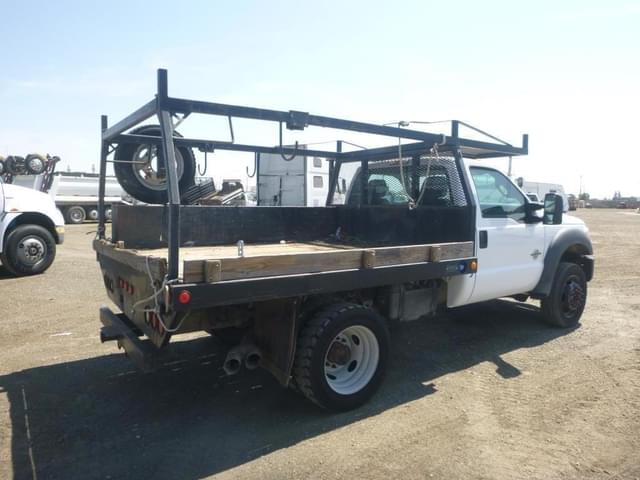 Image of Ford F-550 equipment image 2