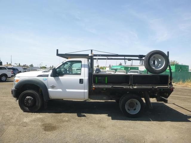 Image of Ford F-550 equipment image 4