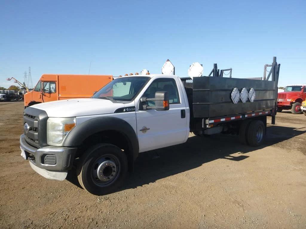 Image of Ford F-550 Primary image